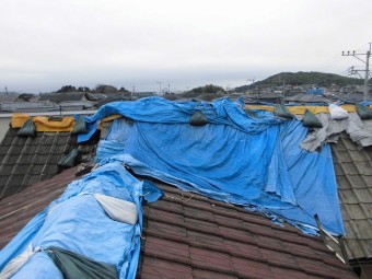 北区現場調査棟のブルーシートの状況2