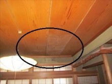 雨漏れ 天井のシミ