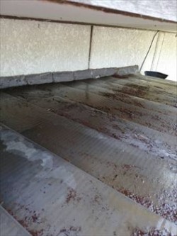 金属屋根 錆び 雨漏り 工事前