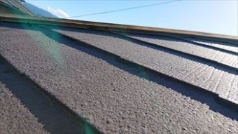 スレート屋根 塗装剥がれ