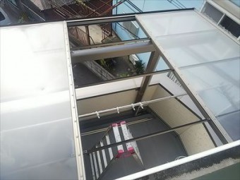 平板屋根 外れ 突風