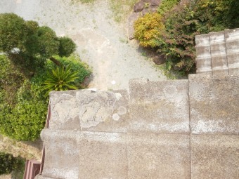 強風でズレた袖瓦