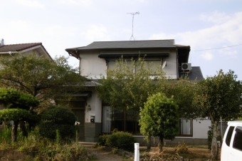 南側からの全景