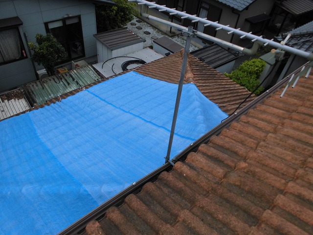 東区葺き替え現調ブルーシート20180117