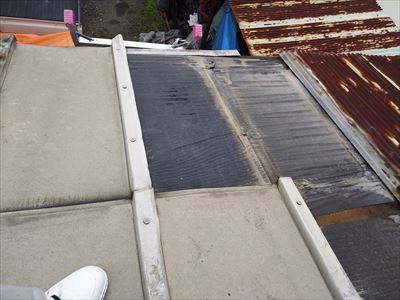鋼板屋根　被害状況