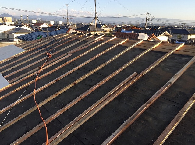 南区アパート胴縁まで施工した状況