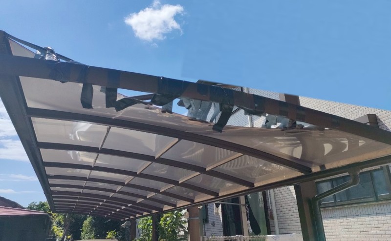 カーポートの修理前