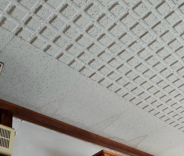 キッチン天井の染み