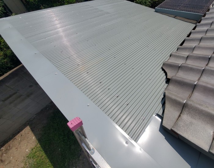 波トタン屋根からガルバリウム鋼板波板に葺き替え完了