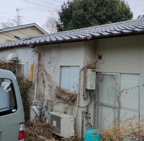 熊本市北区で屋根に穴が開いた住宅の現地調査