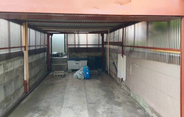 上益城郡益城町で車庫の雨どい交換工事と外壁ポリカ波板張替え｜屋根工事の追加でご依頼